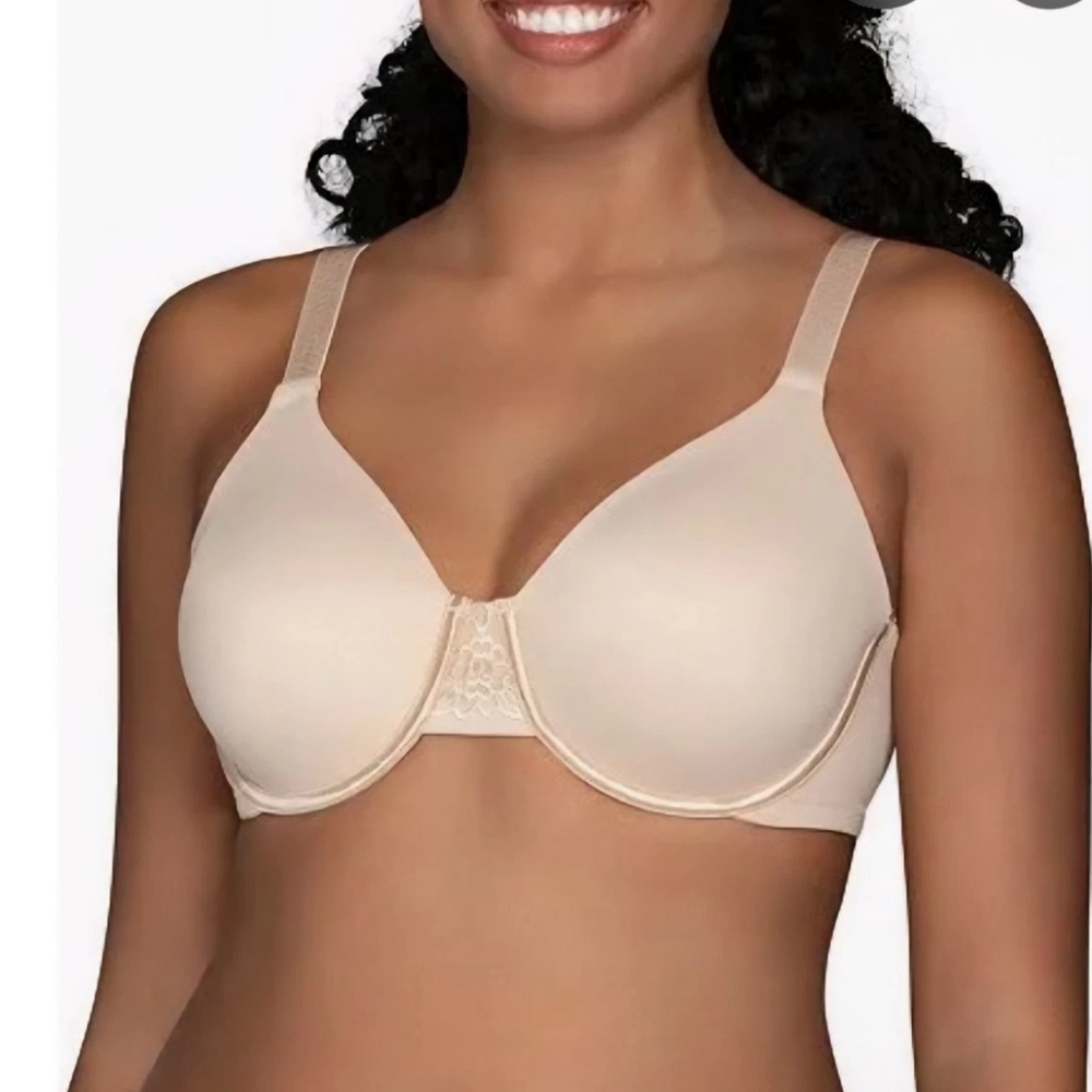 Vanity Fair Beis Beauty Back Full-Figure Back Smooth underwire bra
42DD.